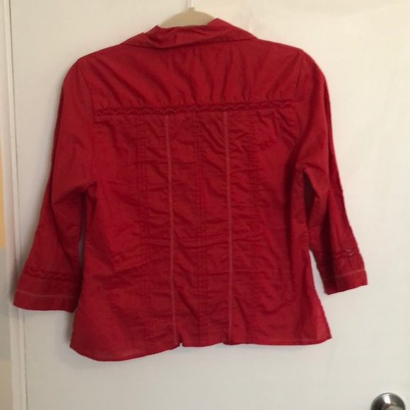 i.e.Petite Breezy Cotton Button-down in a Cool Red - Picture 2 of 11